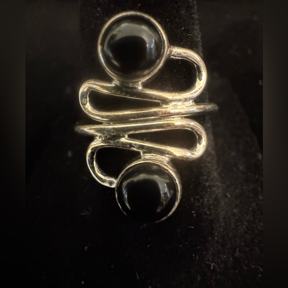 Elegant‎ Black onyx and sterling silver Women's Ring